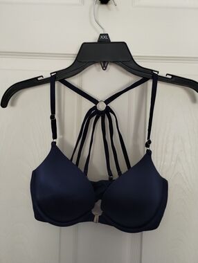 Victoria's Secret Navy Strappy Back Very Sexy Push Up Bra 34C